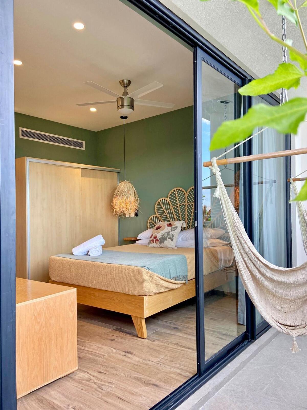 Estrena Estudio Con Coworking,gym,alberca,todo Cerca * Playa del Carmen